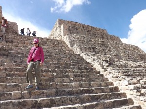 coyote-canyon-mexico-pyramid-kid