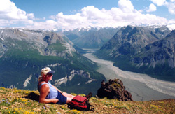 Hiking-Nikolai-Pass