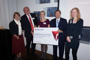 Governor Herbert with (l-r) Vicki Verela, managing director of Tourism, Film and Global Branding at GOED, Jan Feenstra, Delta Air Lines Netherlands sales manager, Anke Popping, winner of a trip to Utah, and a representative from Tioga Tours, the company that sponsored the contest.