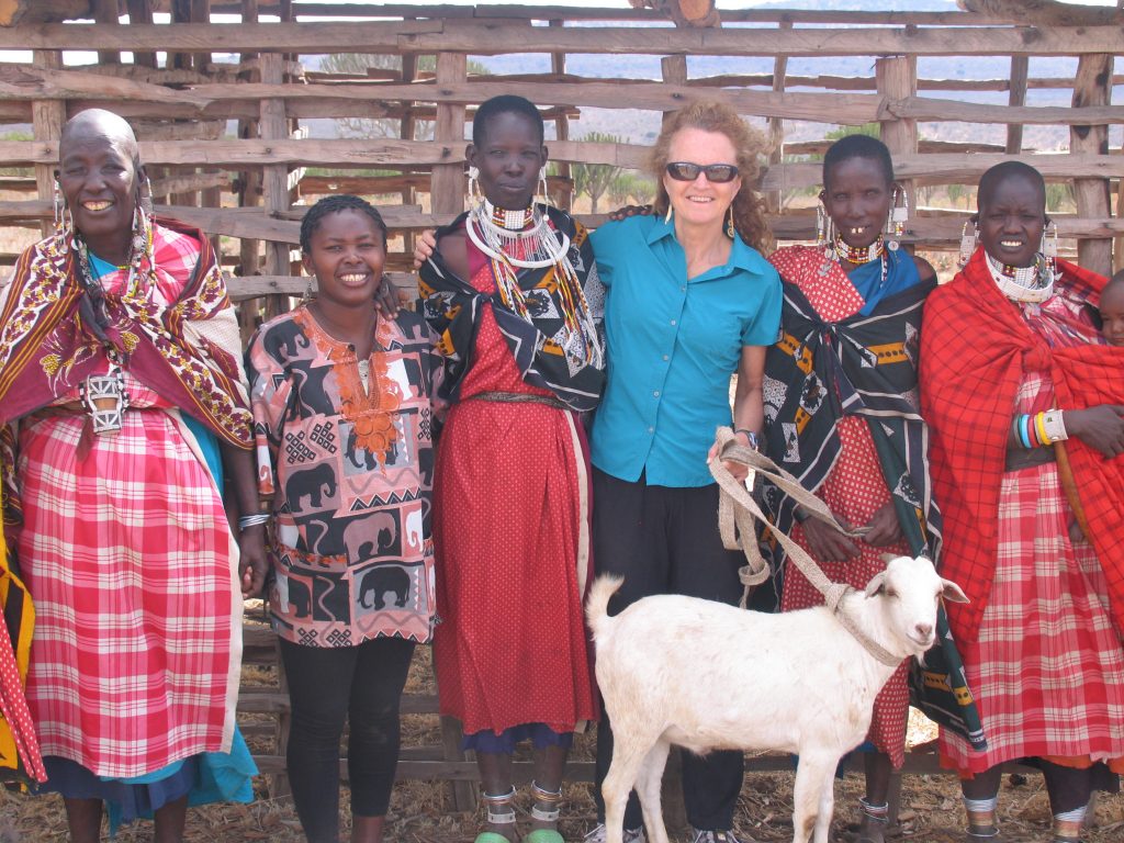 gift-to-judi-from-maasai-women-friends
