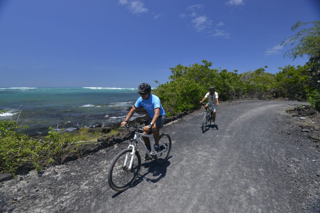 tour operators galapagos islands